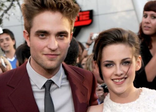 Kristen Stewart và Robert Pattinson lại bí mật gặp gỡ suốt nhiều tuần qua?