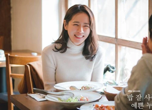 Nhìn lại 2 thập kỉ nhan sắc của Son Ye Jin, đã hiểu vì sao cô mãi là "nữ thần của mọi nữ thần"!