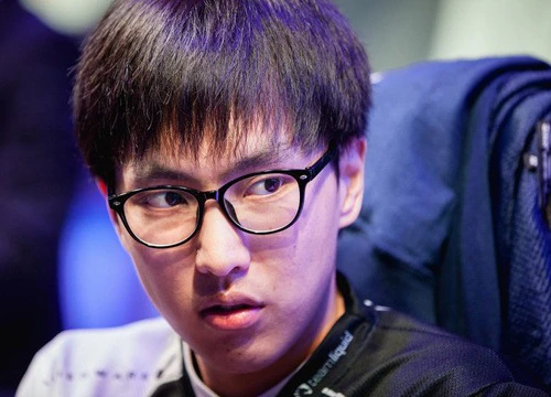 Sau sự kiện tang thương, Fan Doublelift lục lại kí ức: "2lift yêu mẹ rất rất nhiều dù bị đuổi khỏi nhà"