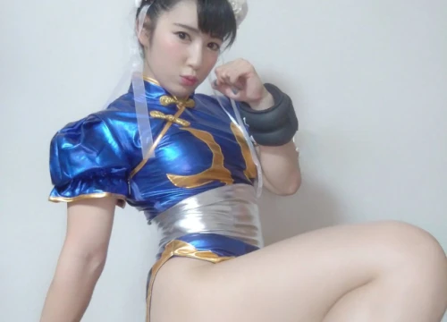 Đi khắp thế gian, đố bạn tìm ra cô nàng Chun-Li nào cosplay chuẩn chỉ hơn thế này