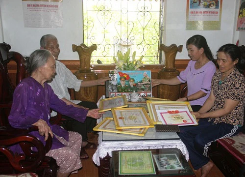 Quảng Trị: Thoát nghèo, nuôi 2 con học đại học nhờ trồng cao su, hồ tiêu