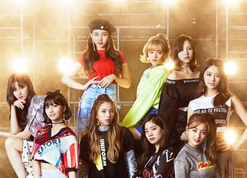 TWICE tung ca khúc chưa bao giờ được phát hành online để tặng fan