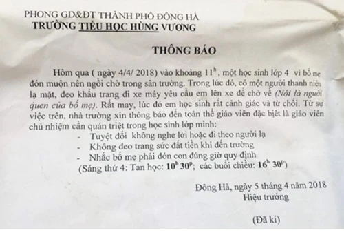 Trường học Quảng Trị dán thông báo cảnh giác với người lạ