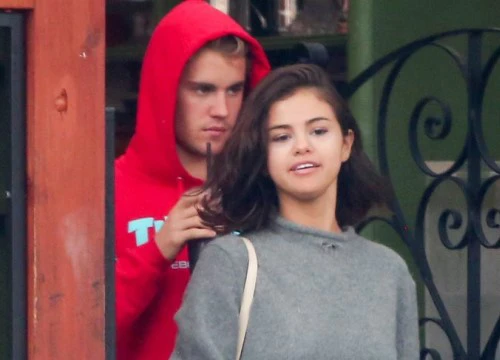 Dù qua đêm với người mới, Justin vẫn như "phát điên" vì không được liên lạc với Selena?