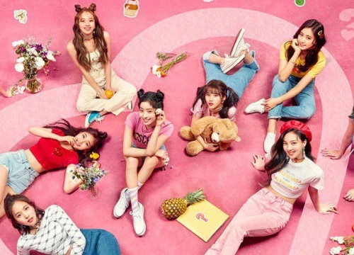 "Ngáng đường" cả TWICE và EXO-CBX, nghệ sĩ vô danh với ca khúc từ... năm ngoái vướng cáo buộc gian lận