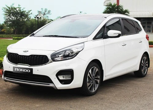 Kia Rondo tăng giá nhẹ khi bước qua tháng 4/2018