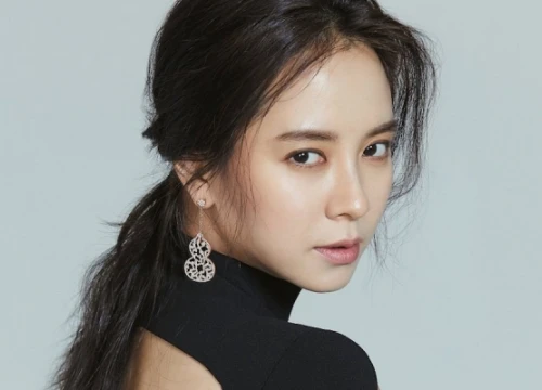 Song Ji Hyo sẽ trở thành vợ của nam diễn viên 'Train To Busan' trong phim 'Enraged Bull'?