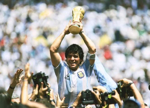 Khoảnh khắc điên rồ World Cup: Sa đọa quá mức, Maradona tàn nghiệp vì chất cấm