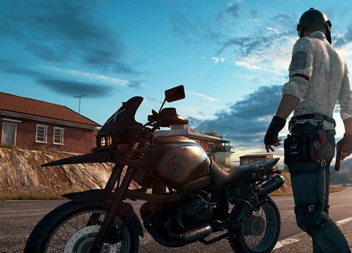 Mẹo hay PUBG: Xe máy 3 chỗ nhưng vẫn kẹp được 4 người phi như bay vào bo