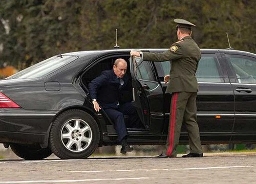 Vượt "ải" va chạm, siêu xe mới sắp phục vụ Tổng thống Putin