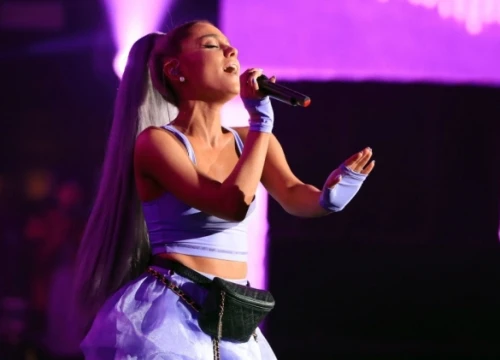 Ariana Grande bất ngờ mang single mới đến lễ hội âm nhạc Coachella