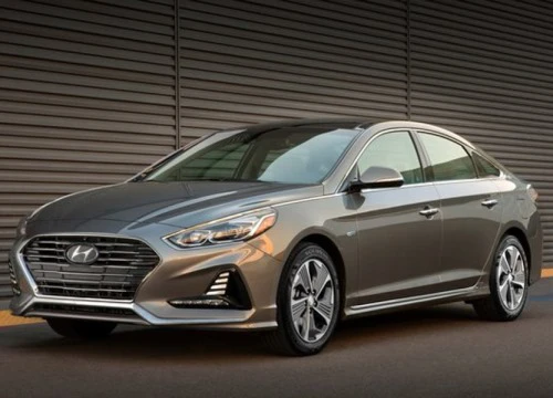 Hyundai Sonata Hybrid 2018 chỉ "ăn" 5,6l/100km, giá từ 581 triệu đồng