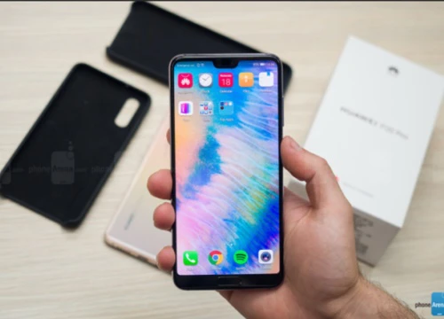 Không phải iPhone X, điện thoại của Huawei đã có "tai thỏ" trước