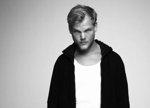 Sốc: DJ nổi tiếng Avicii đã qua đời tại nhà riêng!