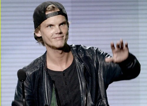 Trước khi mất, Avicii từng bị viêm tụy vì uống rượu và ngừng lưu diễn để chăm sóc sức khỏe