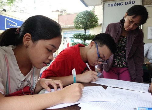 'Bố cứ bảo em phi thương bất phú, em phải làm sao?'