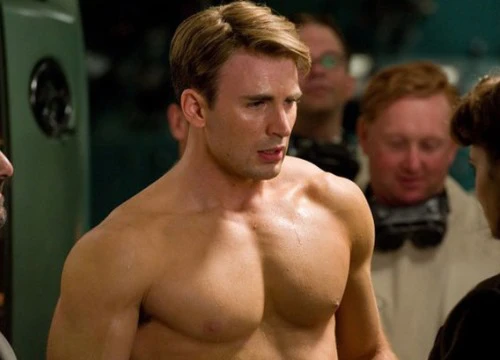 Những sự thật thú vị về "Captain" Chris Evans: Từng bị gái đá tại tiệc prom, thích các mỹ nhân "siêu vòng 3"