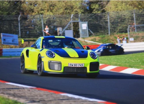 Porsche GT2 RS gặp tai nạn tại "Địa Ngục Xanh" Nurburgring