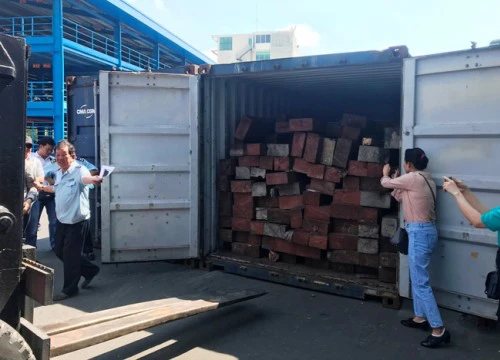 Bí mật "khủng" trong thùng hàng container tại cảng ở Sài Gòn