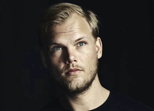 Gia đình lên tiếng xác nhận DJ Avicii qua đời là do tự tử