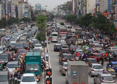 Hà Nội: Tắc kinh hoàng khi người dân đổ về quê nghỉ lễ