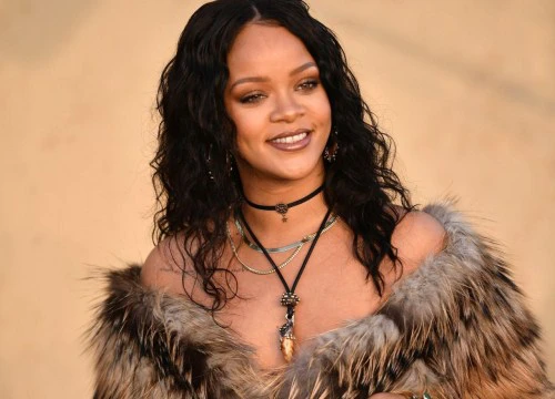 Sau 2 năm cho fan "nhịn", Rihanna chuẩn bị trở lại với tận 2 album?