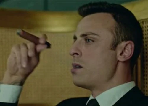 Nhờ đâu Berbatov vào vai mafia rất ngọt?