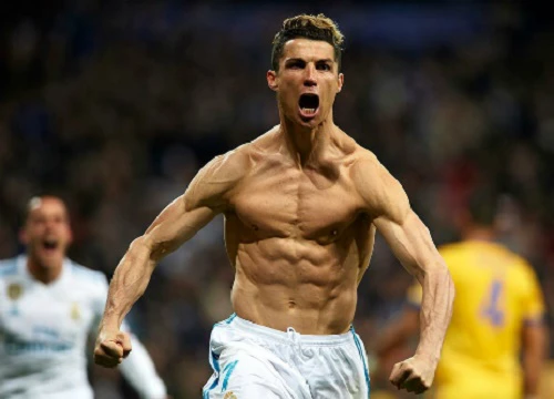 Cristiano Ronaldo khỏe trẻ nhờ &#8216;đối xử với cơ thể như chiếc Ferrari&#8217;