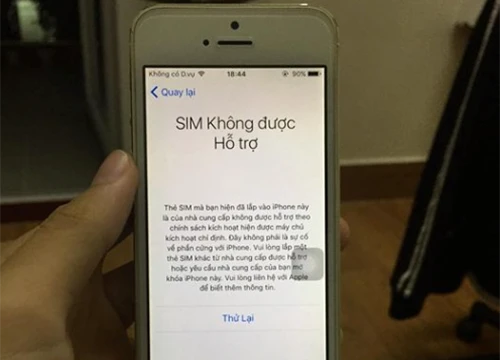 Người dùng dần quay lưng với iPhone khóa mạng