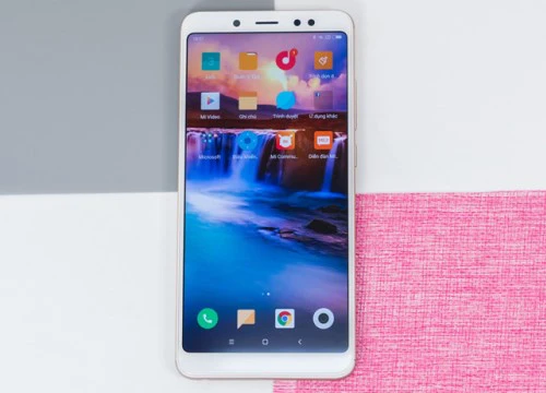 Smartphone Xiaomi Redmi Note 5 'lên kệ' ngày 9.5