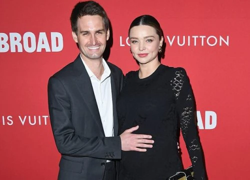 Miranda Kerr đã sinh con cho chồng tỷ phú, tên và giới tính em bé cũng được tiết lộ