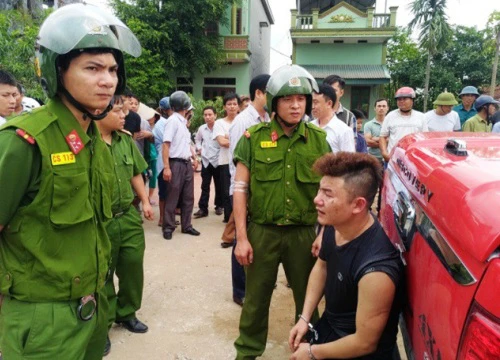 Mang súng, kiếm đi đánh ghen, bị lực lượng 113 vây bắt