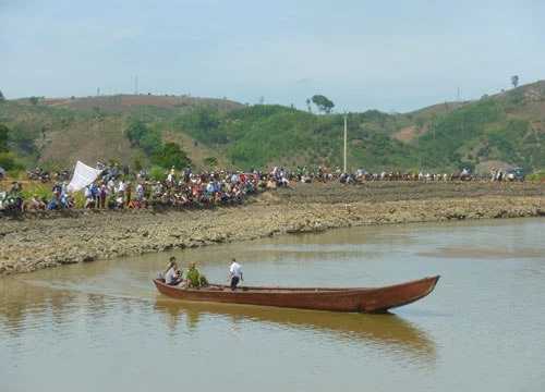 Một người bị nước cuốn trôi mất tích dưới hạ lưu thủy điện