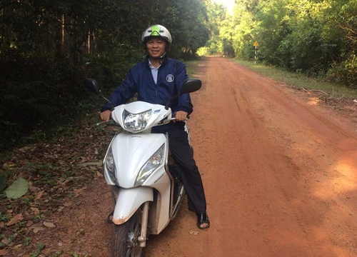 Kiên Giang: Thầy giáo băng rừng &#8220;gieo chữ&#8221; cho học sinh làng chài Phú Quốc