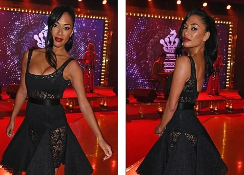 Nicole Scherzinger khoe ngực nảy nở