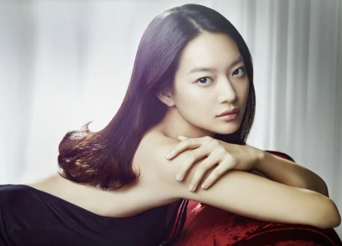 Shin Min Ah: Nàng thơ của điện ảnh Hàn chấp nhận tạm gác công việc, ngày đêm cần mẫn chăm sóc người yêu mắc bệnh hiểm nghèo