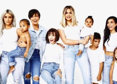 Sinh ra trong &#8220;Hoàng gia nước Mỹ&#8221;, các bé nhà Kardashian từ nhỏ phải tuân theo loạt quy định nghiêm ngặt