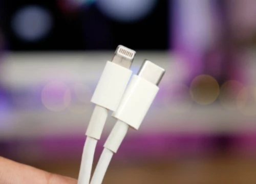 Apple giảm giá cáp USB-C to Lightning còn 19 USD