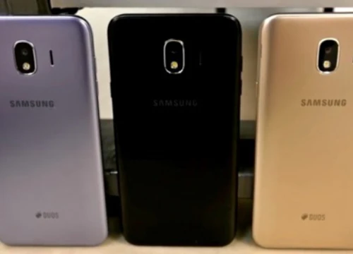 Galaxy J4 2018 hiện nguyên hình