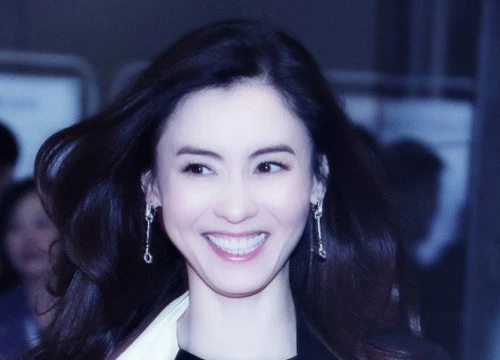 Trương Bá Chi khoe thần thái xinh đẹp ở tuổi 37, trải lòng về quãng thời gian rời xa showbiz