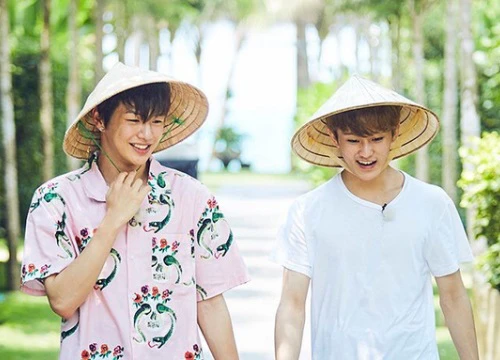 Đài MBC tung loạt ảnh nóng hổi: Kang Daniel và Mark (NCT) đội nón lá, cùng dàn mỹ nam Hàn du lịch tại Đà Nẵng