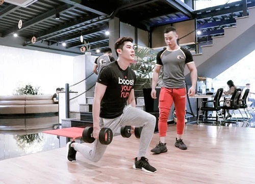 Một tháng "ăn ngủ" trong phòng gym để có thân hình nam vương như Minh Trung