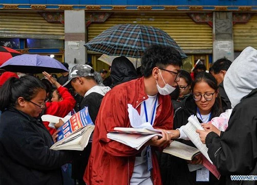 10 triệu sĩ tử Trung Quốc chạy đua giành vé vào đại học