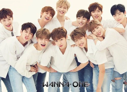 Album mờ xấu chất lượng kém, concert lo không nổi: Công ty mới làm ăn tắc trách với Wanna One trong thời gian cuối?