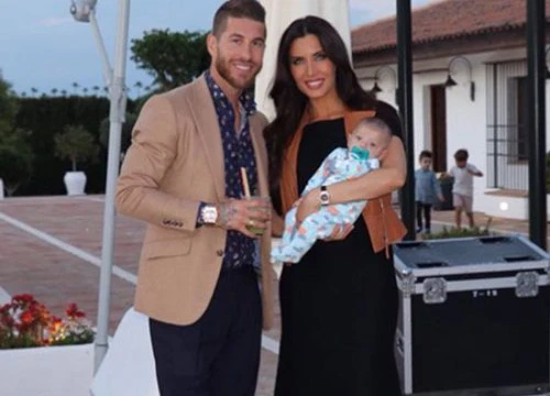 Tuyển Tây Ban Nha xả trại, Sergio Ramos về gặp vợ và con trai mới sinh