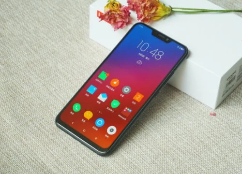 Cận cảnh Lenovo Z5 giá từ 4,6 triệu đồng, đối đầu Nokia X6