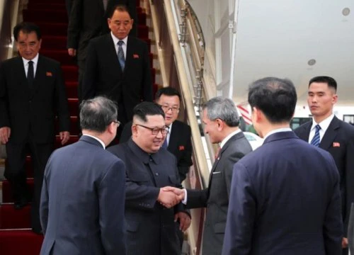 Dàn máy bay hộ tống ông Kim Jong-un đến Singapore