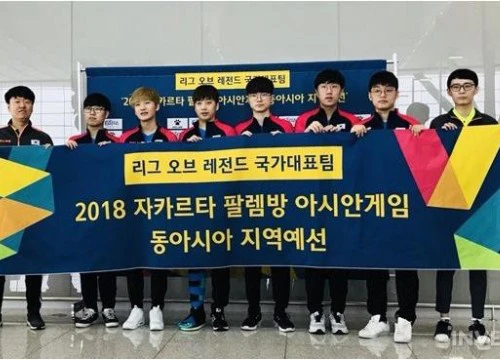 Faker: "Vai tôi nặng nề với sức nặng khi đeo lá cờ quốc gia trên đồng phục"