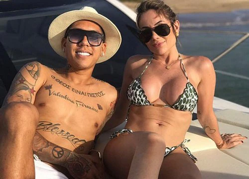 Firmino từng cắt tóc y hệt Ronaldo 'béo'