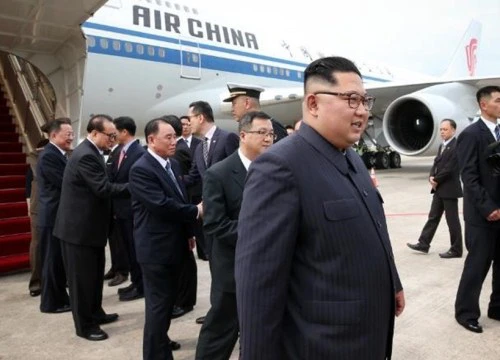 Những hình ảnh đầu tiên nhà lãnh đạo Kim Jong-un đến Singapore